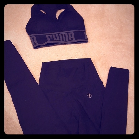 ABS2B Other - BLACK BUTT SCRUNCH LEGGINGS!!